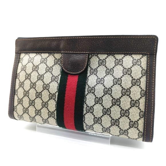Gucci Handbags - Gucci clutch Bag